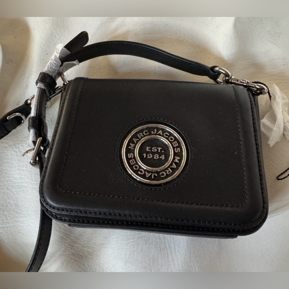 New Marc Jacob’s Insignia Flap Crossbody Bag - Picture 2 of 10